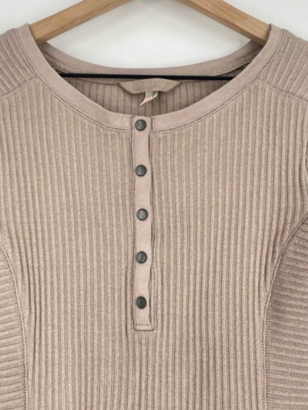 Free People Movement Top Womens Beige Ribbed Henley Long Sleeve XS NWOT
